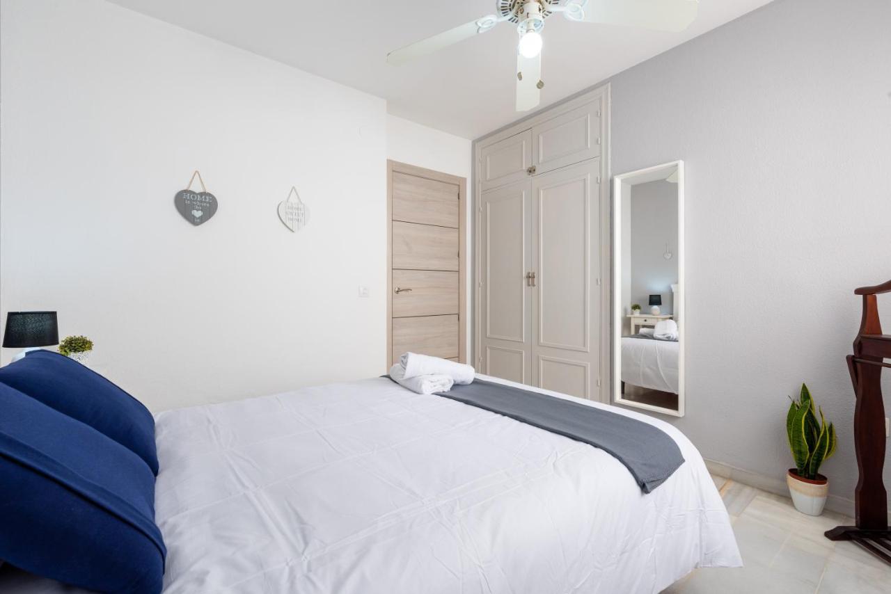 Apartamento La Pampa Malaga Exterior photo